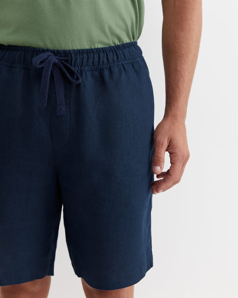 Caffery Linen Short in NAVY