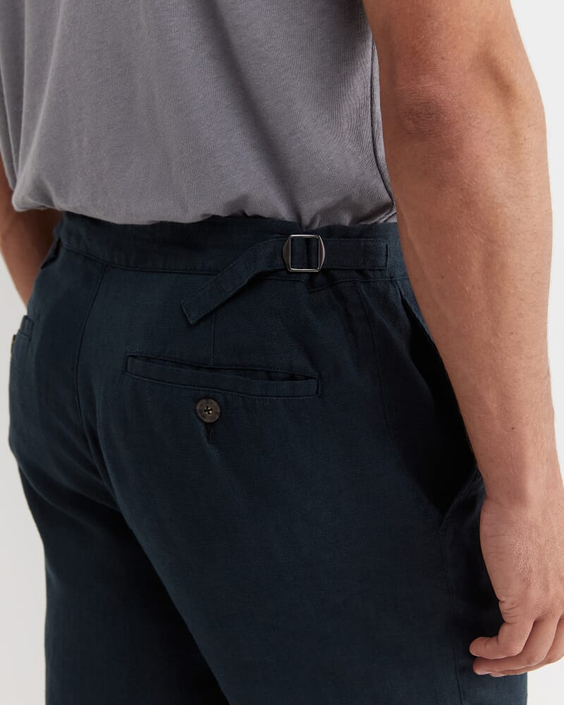 Holland Linen Short in WASHED BLACK