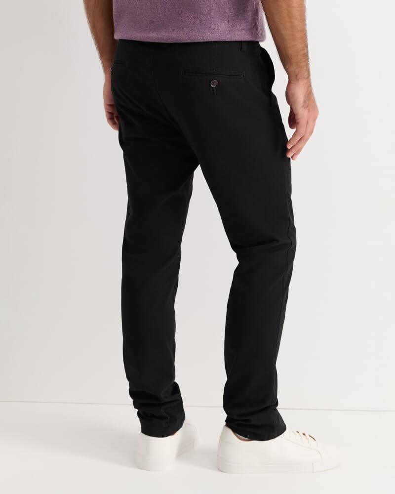 Jones Chino in BLACK