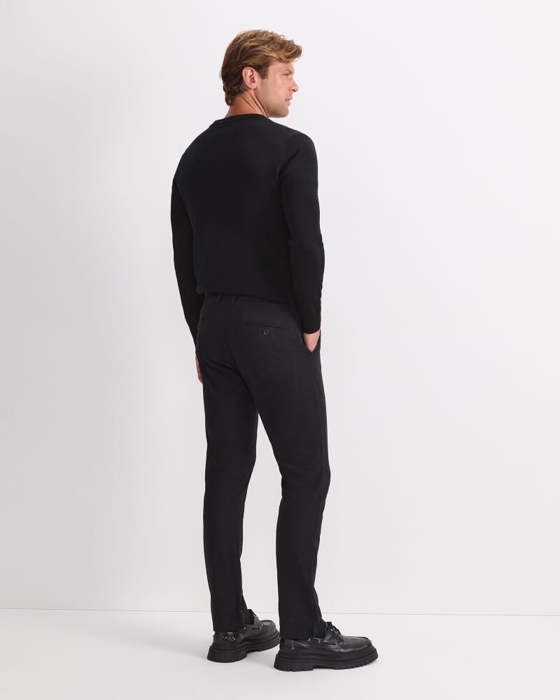 Jones Chino in BLACK