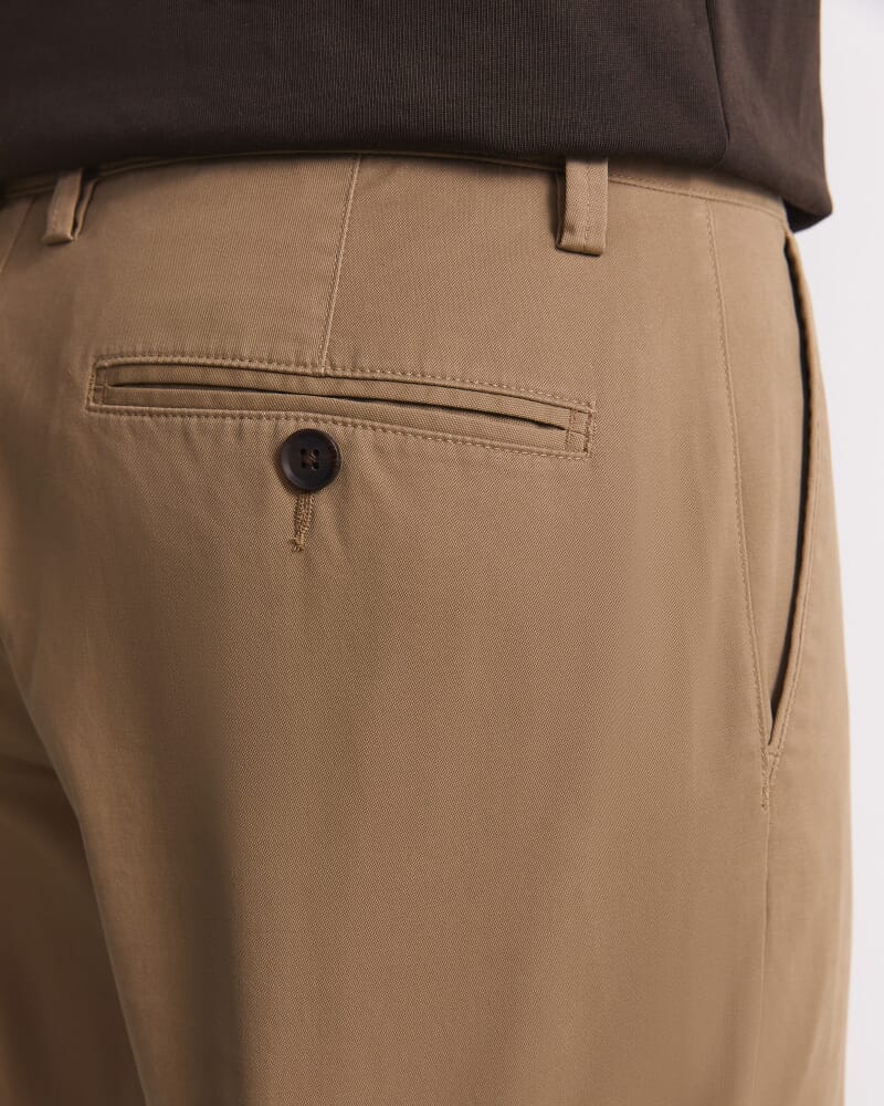 Jones Chino in LATTE