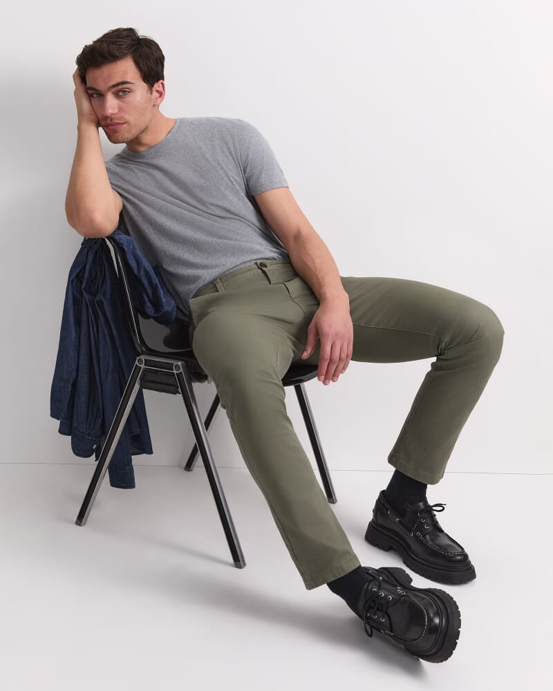 Jones Chino in OLIVE