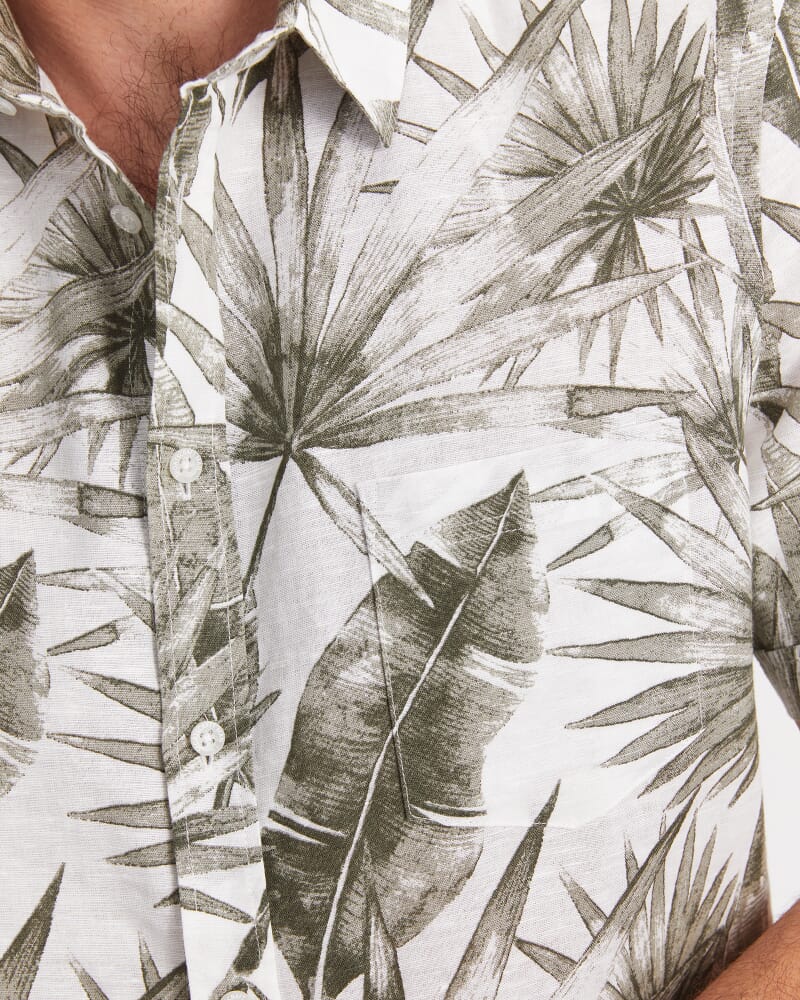 Cecile Palm Print Short Sleeve Shirt in KHAKI/WHITE