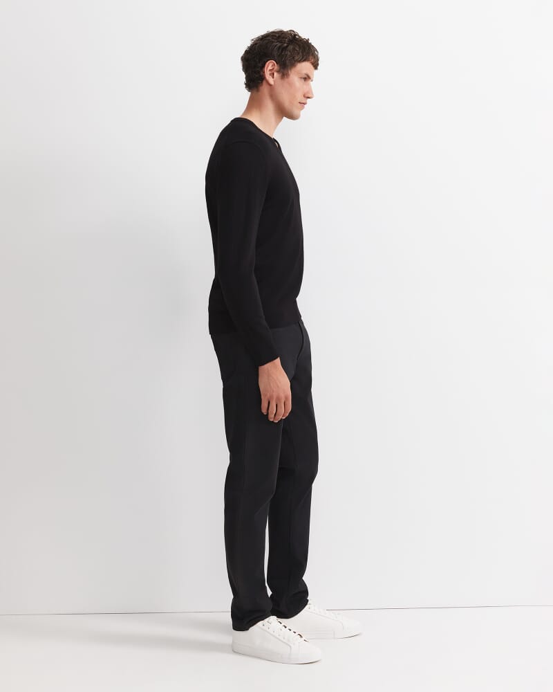 Merino V-Neck Knit in BLACK
