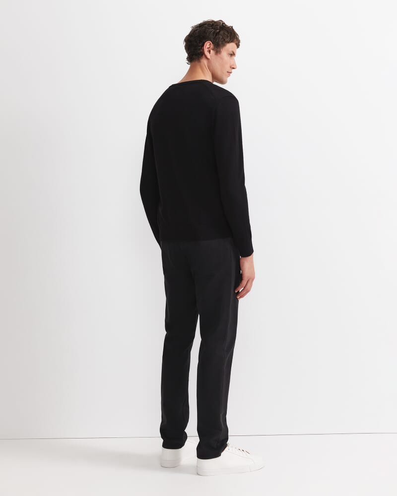 Merino V-Neck Knit in BLACK
