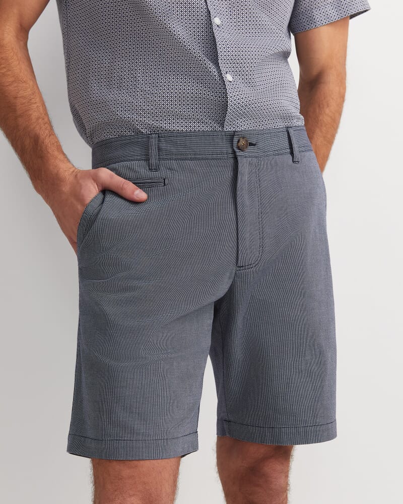 Trey Classic Short in NAVY
