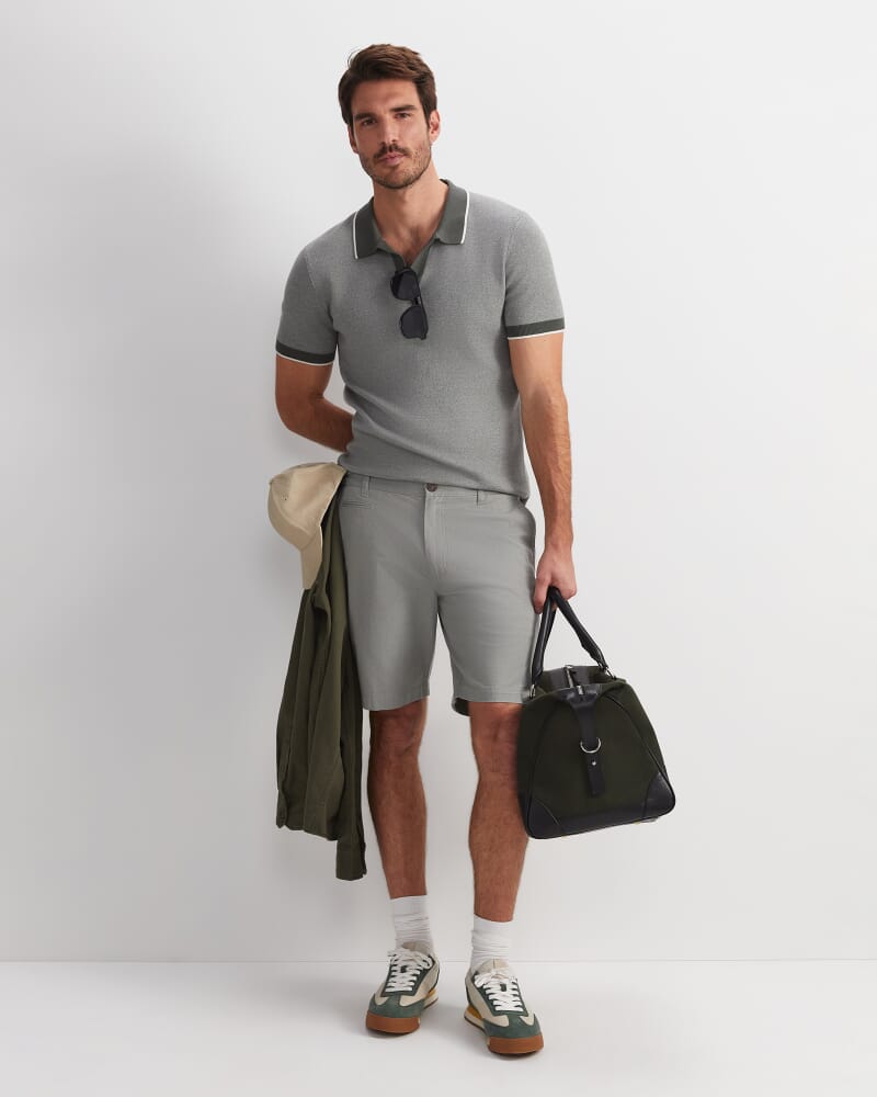 Trey Classic Short in OLIVE