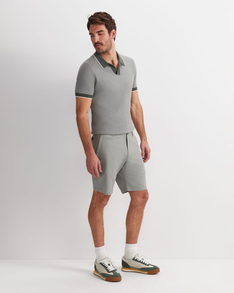 Trey Classic Short in OLIVE