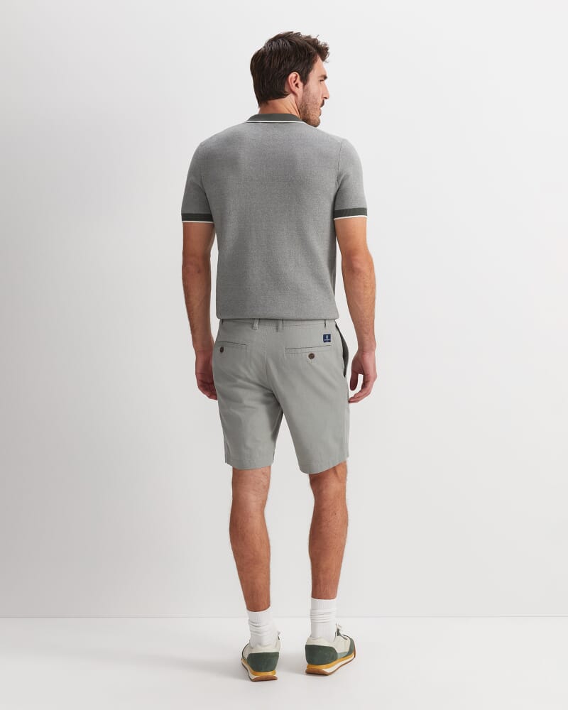 Trey Classic Short in OLIVE