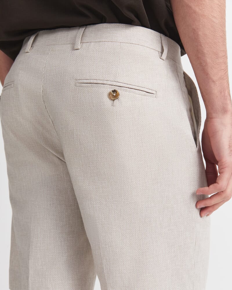 Jeffrey Linen Blend Short in NATURAL