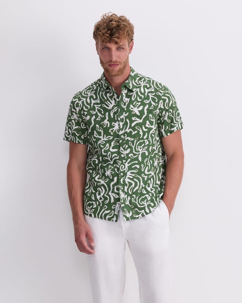 Milo Short Sleeve Print Shirt in PESTO