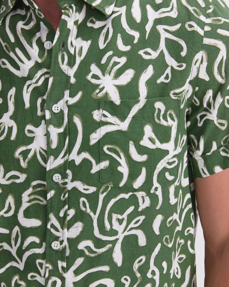 Milo Short Sleeve Print Shirt in PESTO
