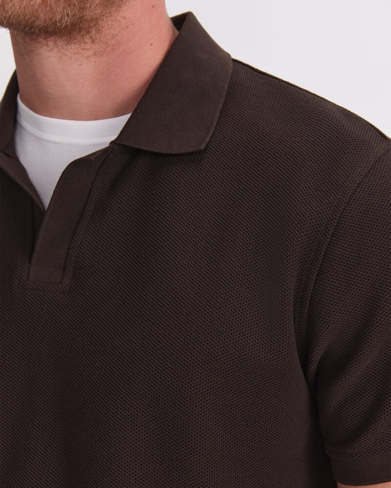 Archer Textured Polo in CHOCOLATE