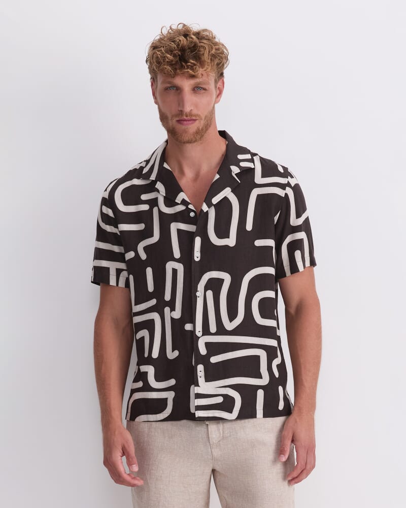 Kewarra Resort Shirt in CHOC/WHITE