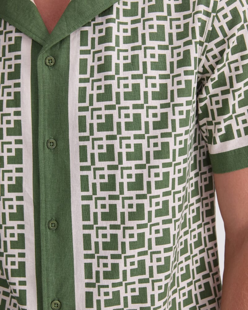 Dominic Resort Shirt in PESTO