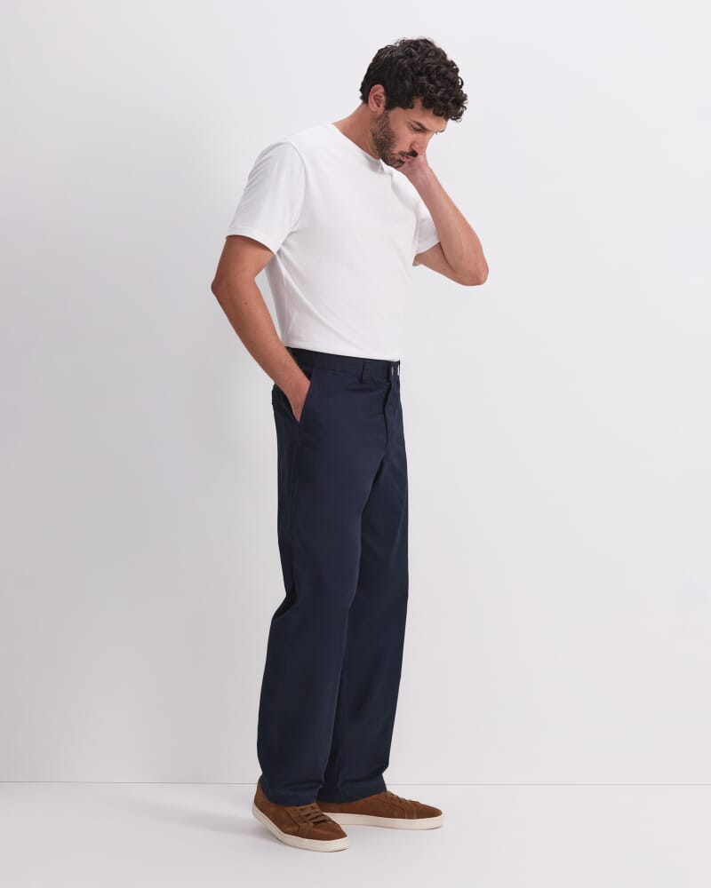 Classic Fit Chino in FRENCH NAVY