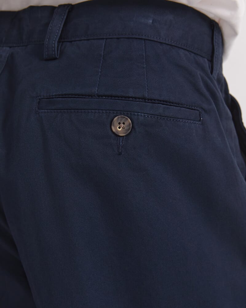 Classic Fit Chino in FRENCH NAVY