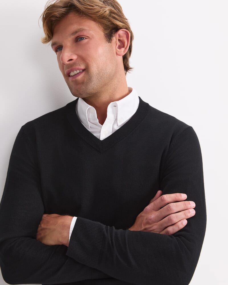 Merino V-Neck Knit in BLACK