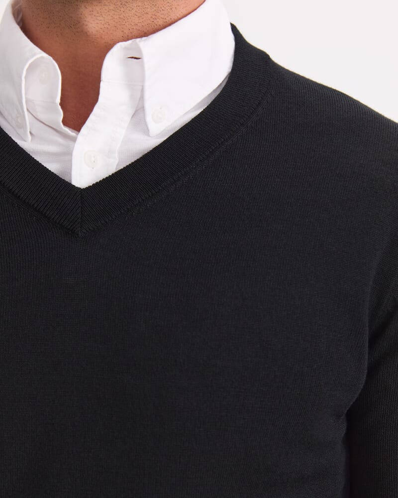Merino V-Neck Knit in BLACK