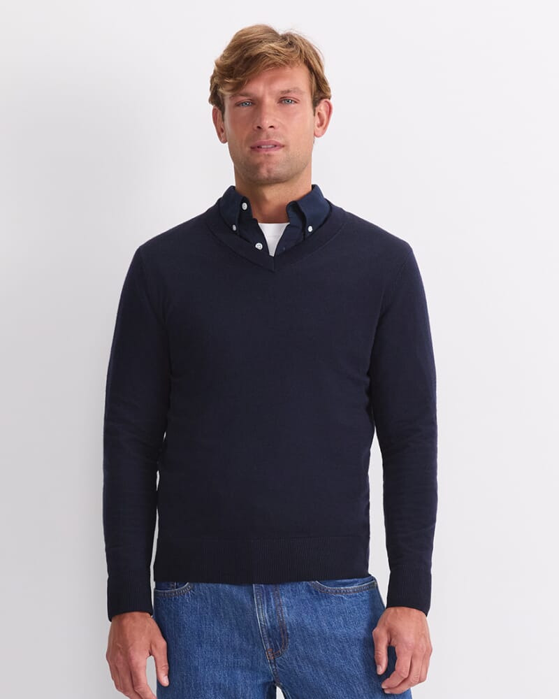 Merino V-Neck Knit in NAVY