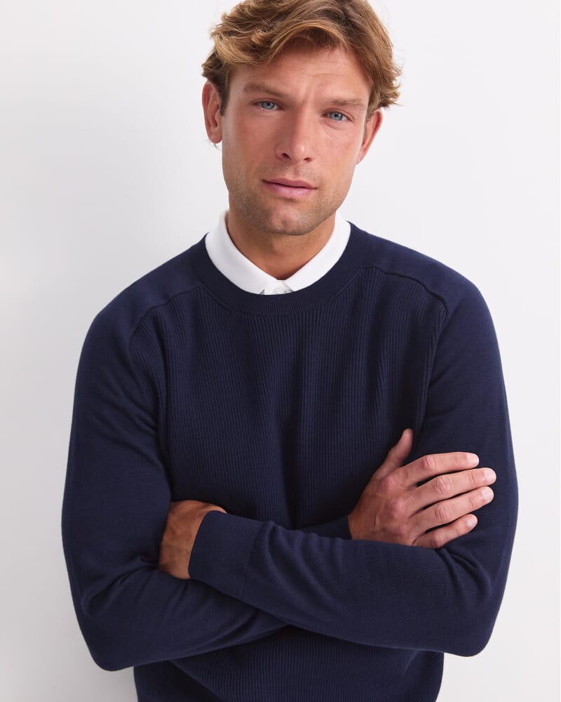 Raglan Crew Neck Sweater in NAVY