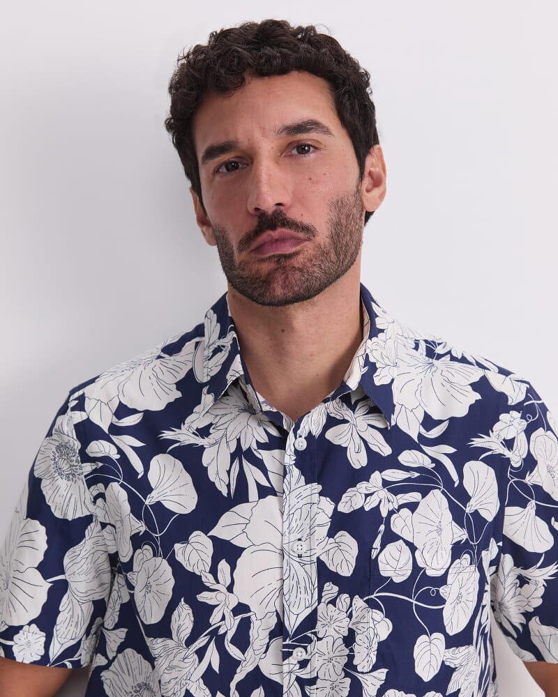 Gardner Short Sleeve Print Shirt in NAVY