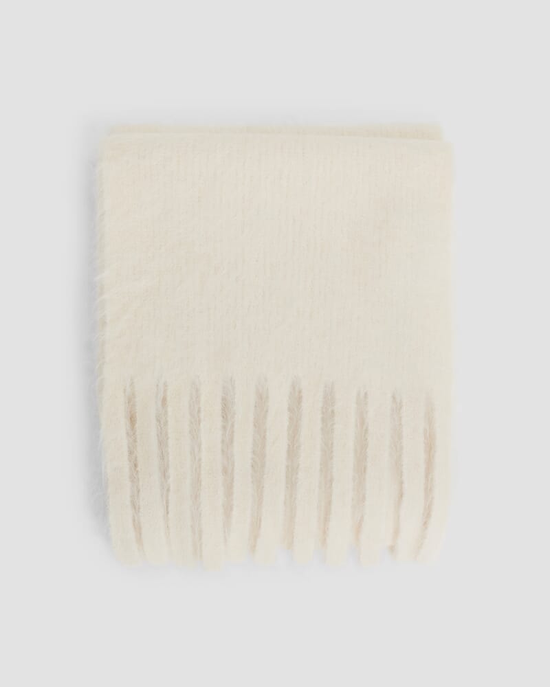 Alpaca Fringe Scarf in WINTER WHITE
