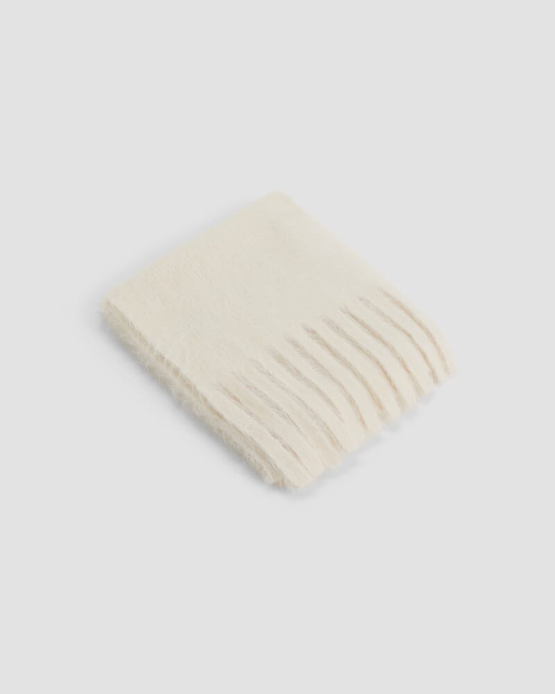Alpaca Fringe Scarf in WINTER WHITE