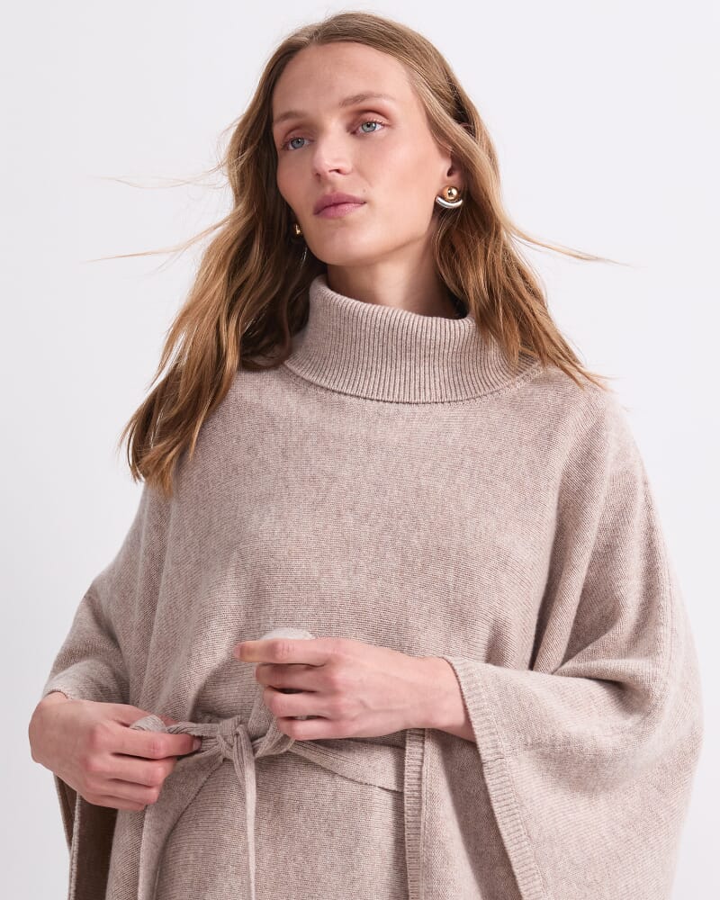 Sunshine Poncho in OATMEAL